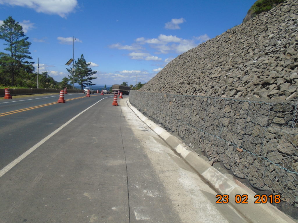 Obra 744 - Obras de Estabilização de Taludes com Tela Chumbada - AUTOPISTA PLANALTO SUL S.A